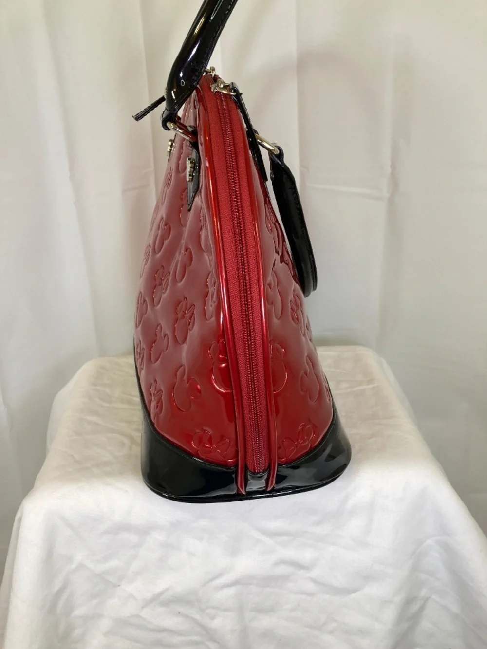 Disney Loungefly Mickey and Minnie Purse Disney Embossed Bag Red w/Cover